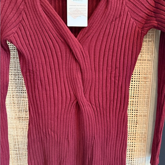 NWT’s Bodycon sweater dress. Size M. - Picture 5 of 11